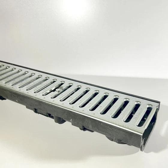 100/6V- drensrenne, spalterist A15, 1000mm. Koksgrå